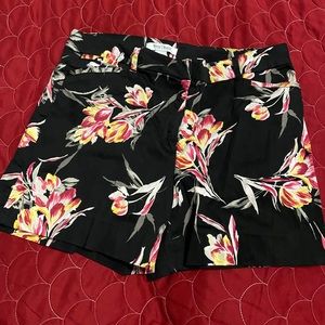White House Black Market Floral Short Size 8